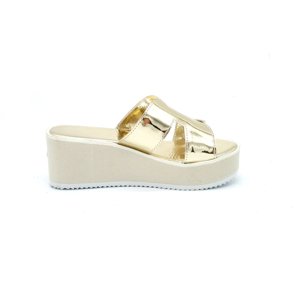 HA051 Free Style Sandals Gold
